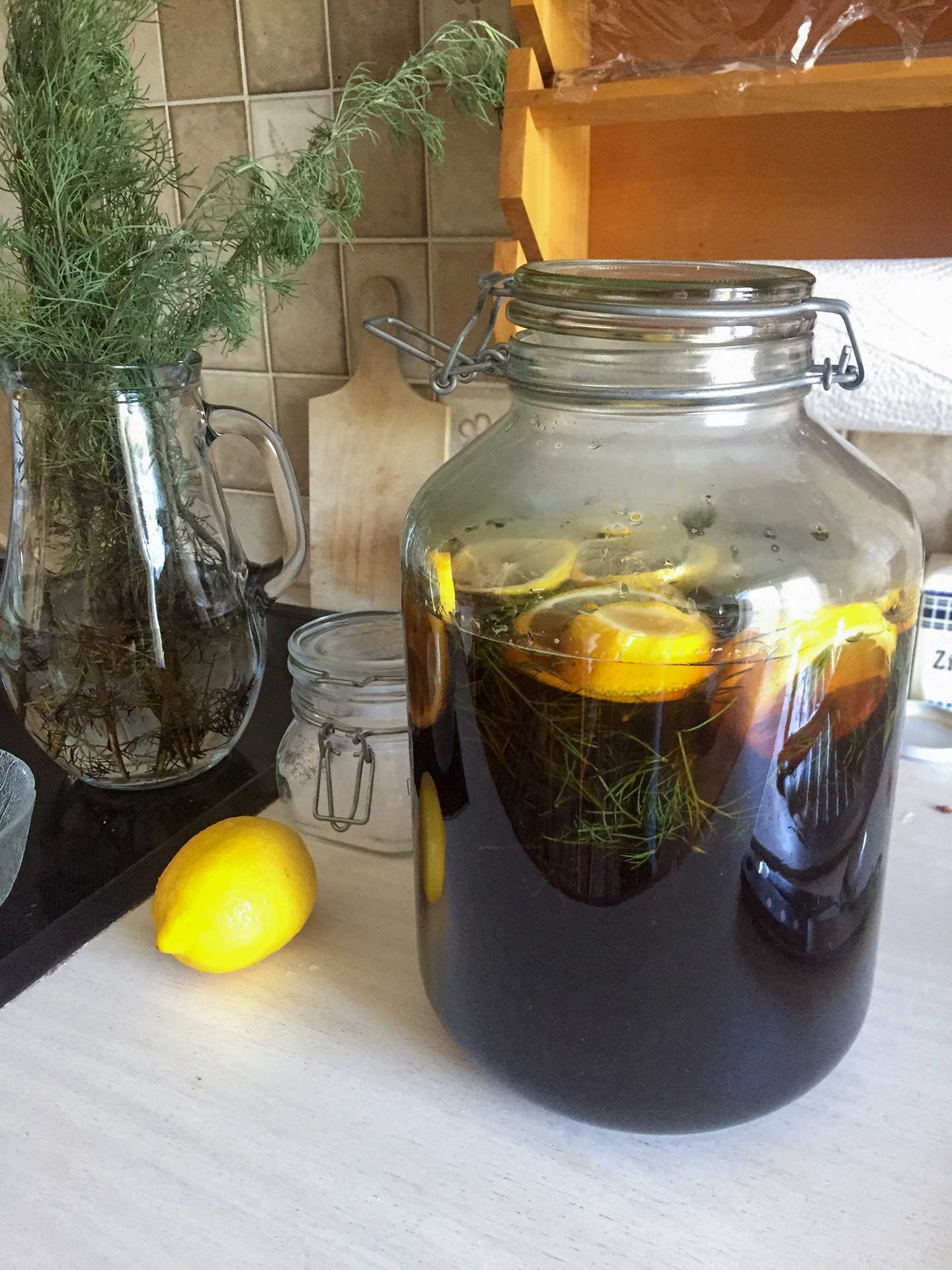 „Cola-Sirup“ (Eberraute-Sirup) - Leibspeisen